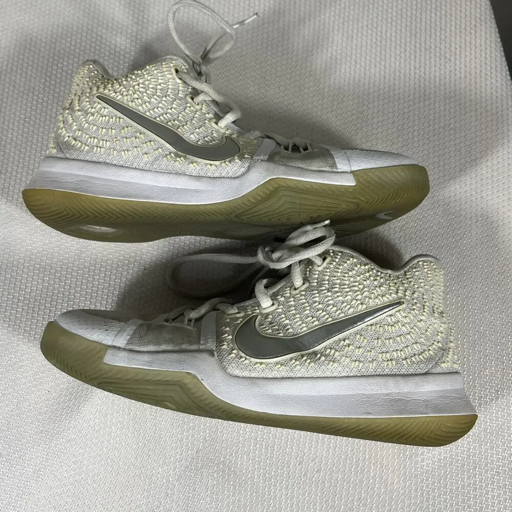 Youth 2017 Nike Zoom Kyrie 2 White Chrome Lace-up Basketball Shoes, Size Youth 4